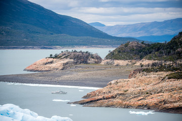 汽车轮胎胎压多少正常范围