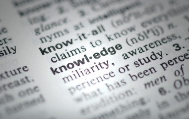 我和朋友2人准备到重庆大足石刻玩3天。。自助的  是学生。。那有便宜的住宿不？