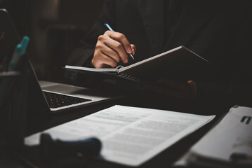 我和朋友2人准备到重庆大足石刻玩3天。。自助的  是学生。。那有便宜的住宿不？