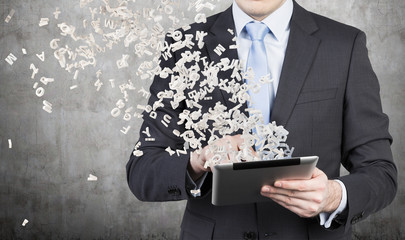 我和朋友2人准备到重庆大足石刻玩3天。。自助的  是学生。。那有便宜的住宿不？